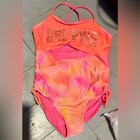 Girls size 7/8 one piece swimsuit - Picture 1 of 1